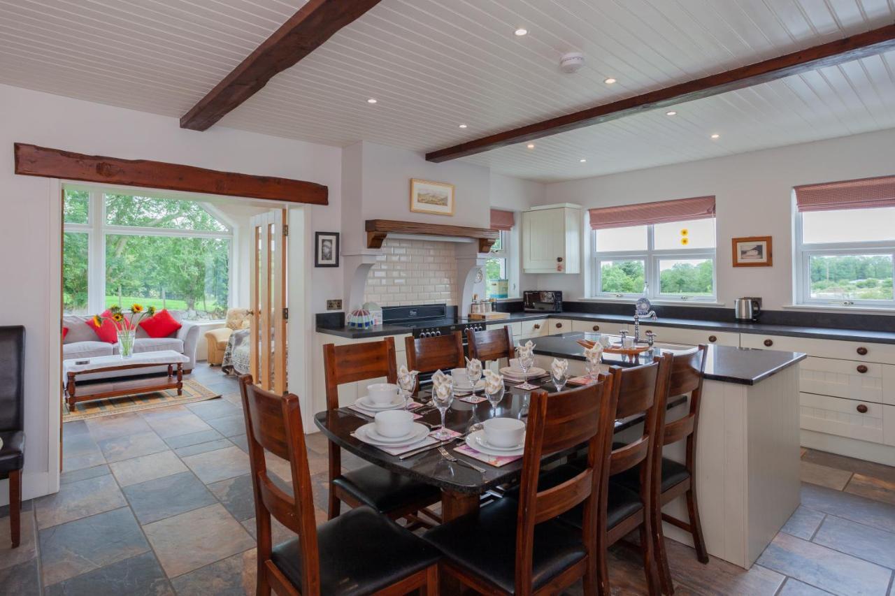 Beautiful mountain views&private hot tub Villa Kilcoo Exterior foto